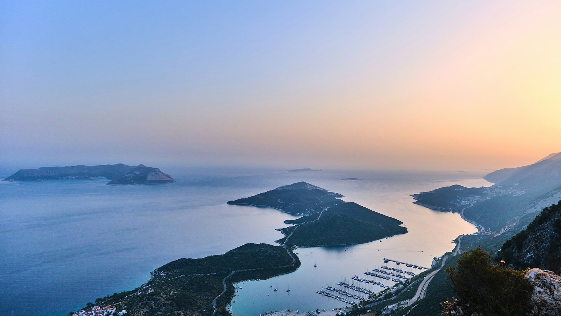 MINI Rotalar: Kaş’ta Her Kıvrımla Keşfe Davet | MINI Türkiye